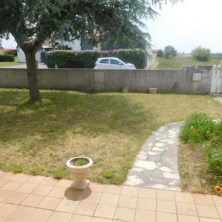 Maison L'aiguillon-sur-mer, 5 Pieces, 5 Personnes - Fr-1-476-146 Holiday home